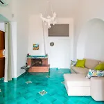 Vakantiehuis Starhost - Marcella Con Terrazza E Giardino Vista Mare Vietri