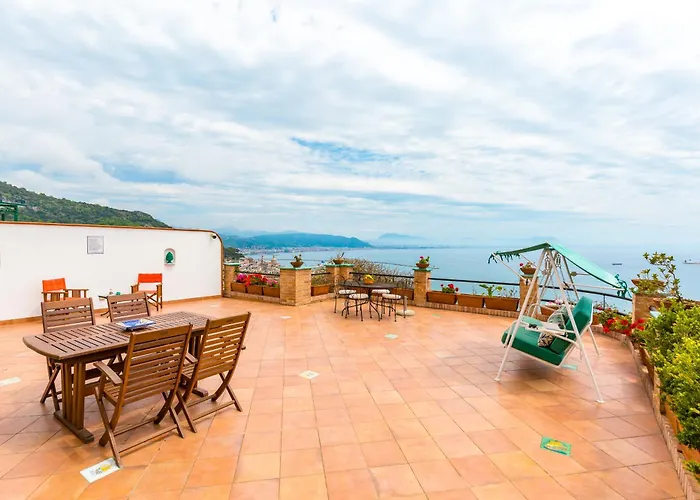 Starhost - Marcella Con Terrazza E Giardino Vista Mare Vietri